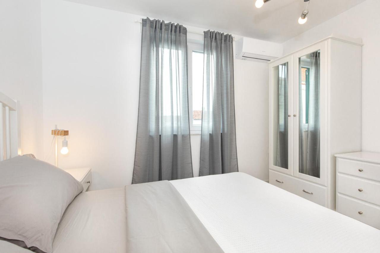 Sea Point Villa Ivan Kornic Ngoại thất bức ảnh